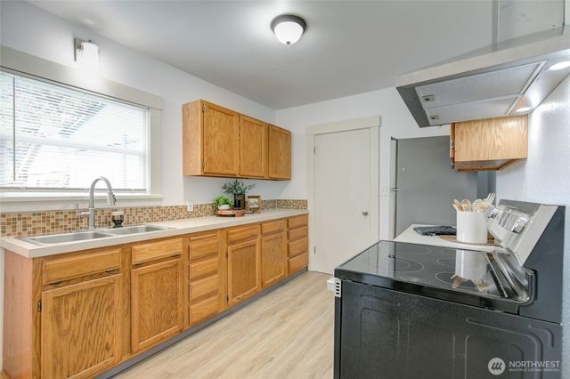 909 Wood Avenue, Hoquiam, WA 98550