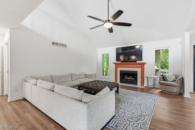 2323 Call Road, Stow, OH 44224