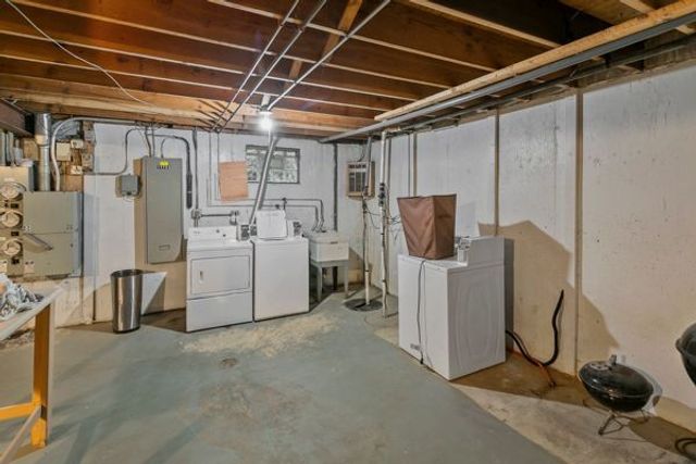 17754 Rosewood Drive 1N, Lansing, IL 60438