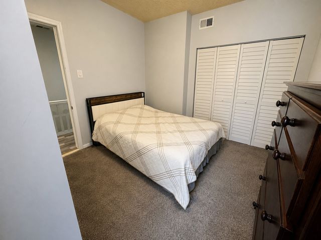 425 E 41st Street 2, Chicago, IL 60653