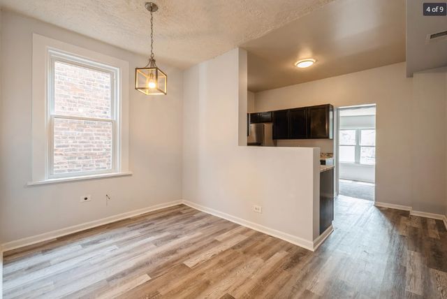 425 E 41st Street 2, Chicago, IL 60653
