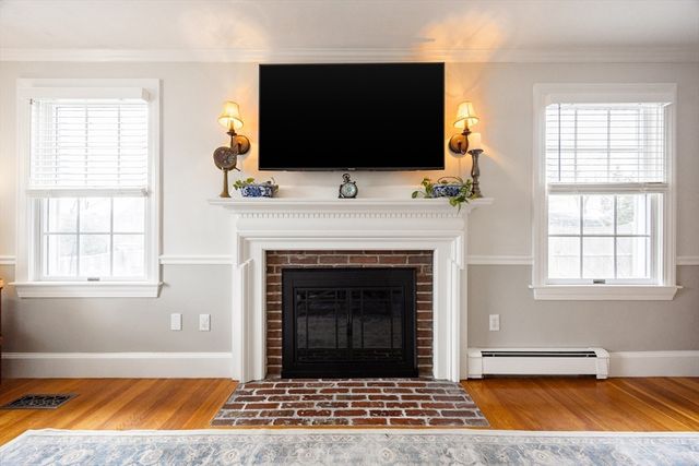 2 Sunset Rd, Salem, MA 01970