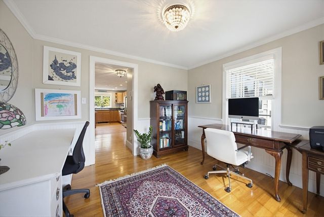 2 Sunset Rd, Salem, MA 01970