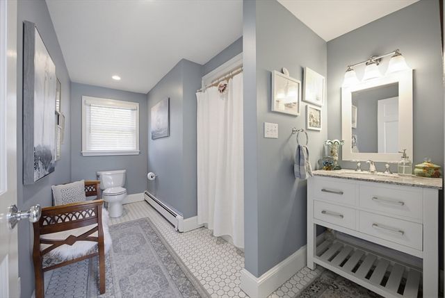 2 Sunset Rd, Salem, MA 01970