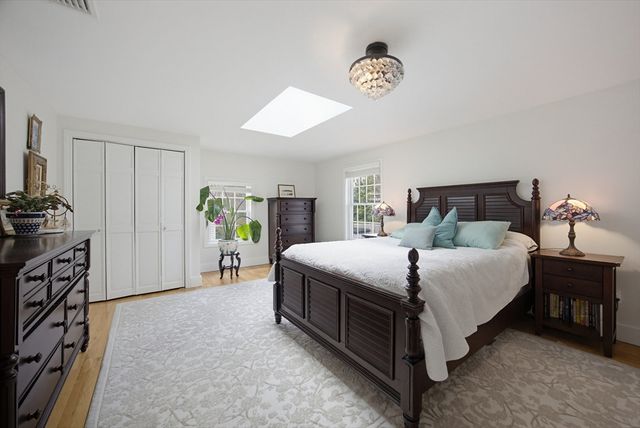 2 Sunset Rd, Salem, MA 01970