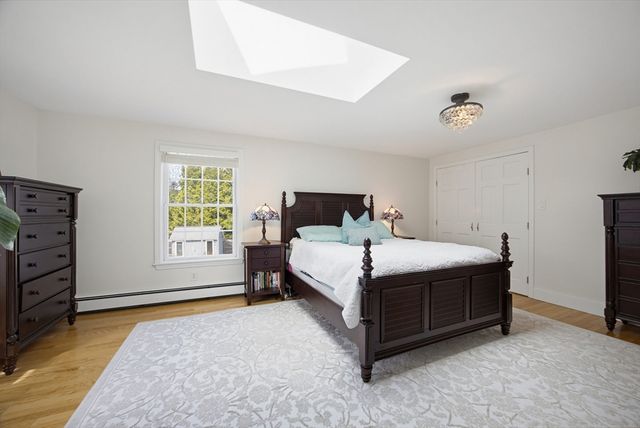 2 Sunset Rd, Salem, MA 01970