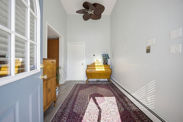 2 Sunset Rd, Salem, MA 01970