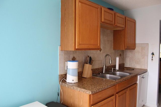566 SW Sara Boulevard, Port St. Lucie, FL 34953