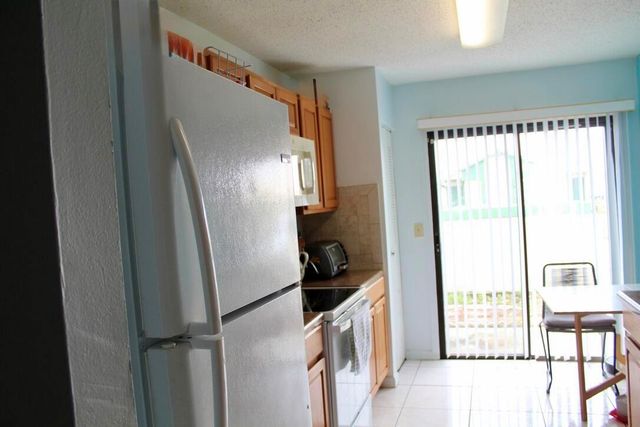 566 SW Sara Boulevard, Port St. Lucie, FL 34953