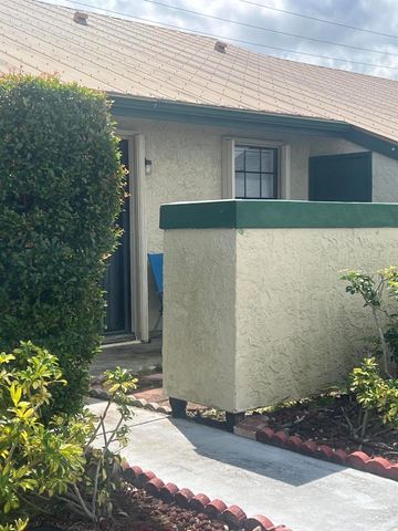 566 SW Sara Boulevard, Port St. Lucie, FL 34953