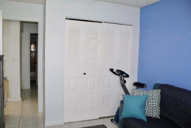 566 SW Sara Boulevard, Port St. Lucie, FL 34953