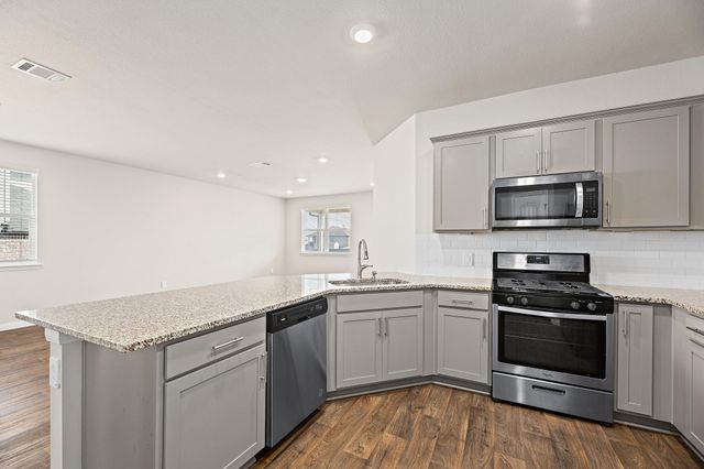 142 Solitude DR, San Marcos, TX 78666