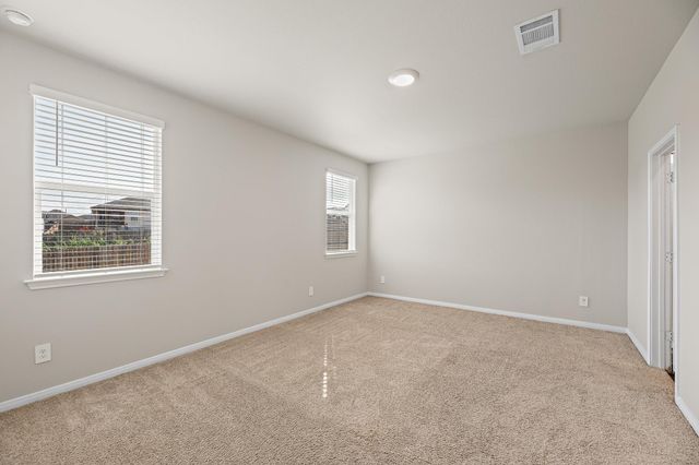 142 Solitude DR, San Marcos, TX 78666