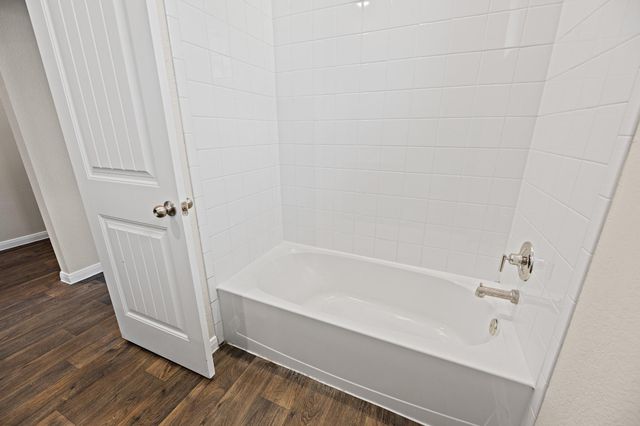 142 Solitude DR, San Marcos, TX 78666