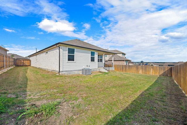 142 Solitude DR, San Marcos, TX 78666