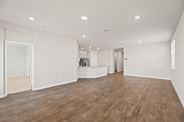 142 Solitude DR, San Marcos, TX 78666