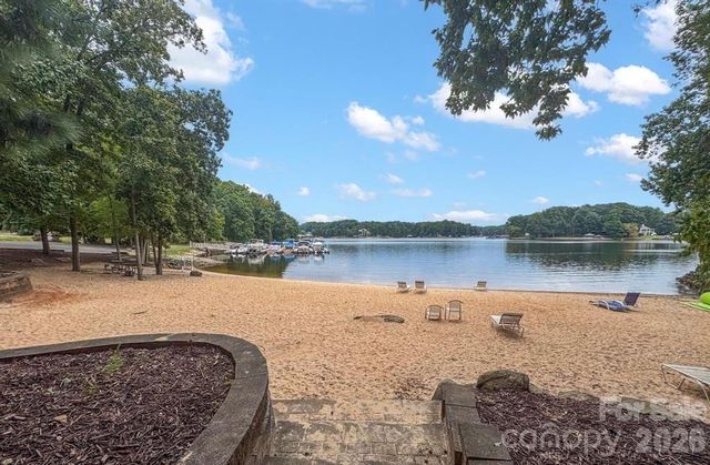 113 Palmer Marsh Place, Mooresville, NC 28117