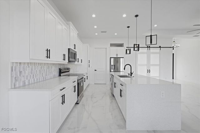 1501 NE 15th TER, Cape Coral, FL 33909