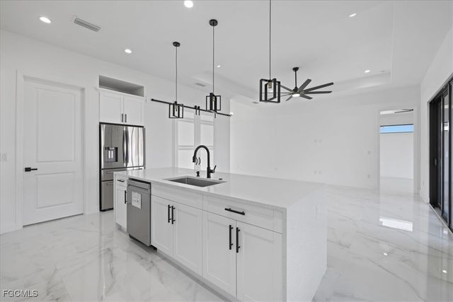 1501 NE 15th TER, Cape Coral, FL 33909