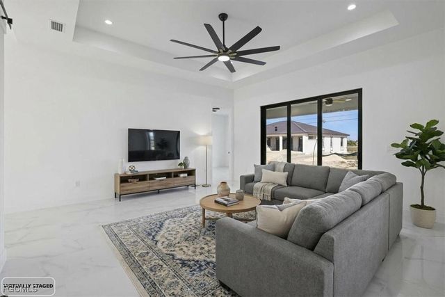 1501 NE 15th TER, Cape Coral, FL 33909