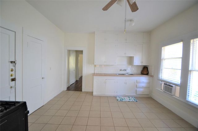 1517 Bonnie Brae Street, Houston, TX 77006