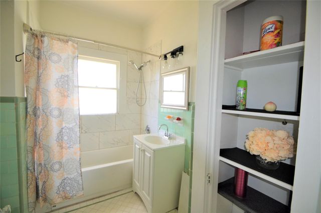 1517 Bonnie Brae Street, Houston, TX 77006