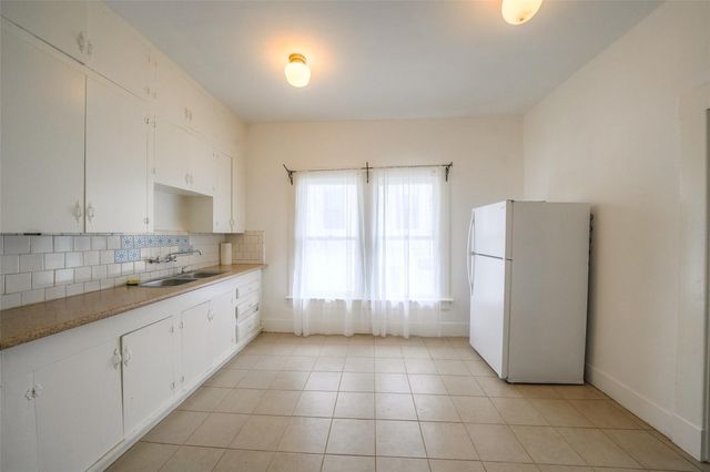 1517 Bonnie Brae Street, Houston, TX 77006