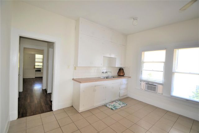 1517 Bonnie Brae Street, Houston, TX 77006