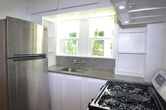 1517 Bonnie Brae Street, Houston, TX 77006