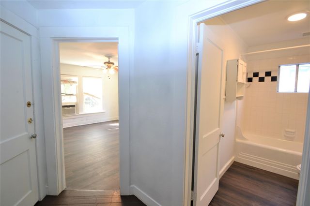 1517 Bonnie Brae Street, Houston, TX 77006