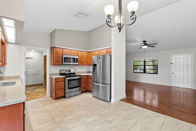723 PENT STREET, Tarpon Springs, FL 34689
