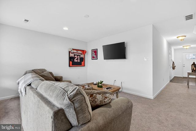 17 SANCTUARY PL, West Deptford, NJ 08086