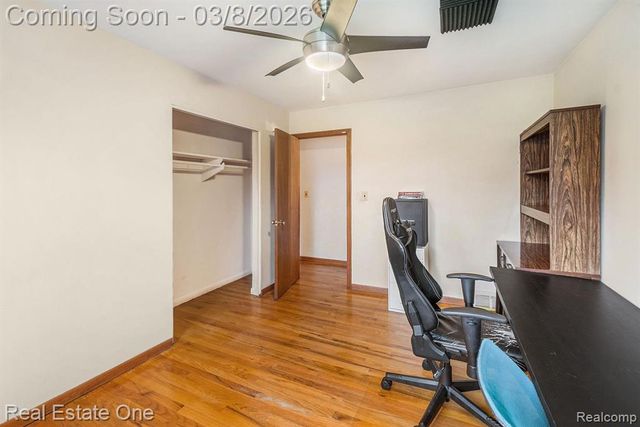 3420 Kevin Circle, Warren, MI 48092