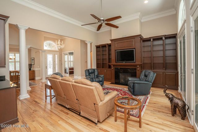 545 Gladstone Circle SW, Ocean Isle Beach, NC 28469