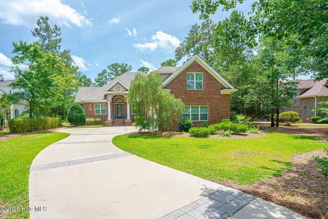 545 Gladstone Circle SW, Ocean Isle Beach, NC 28469