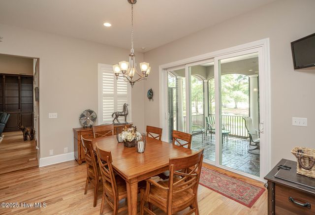 545 Gladstone Circle SW, Ocean Isle Beach, NC 28469