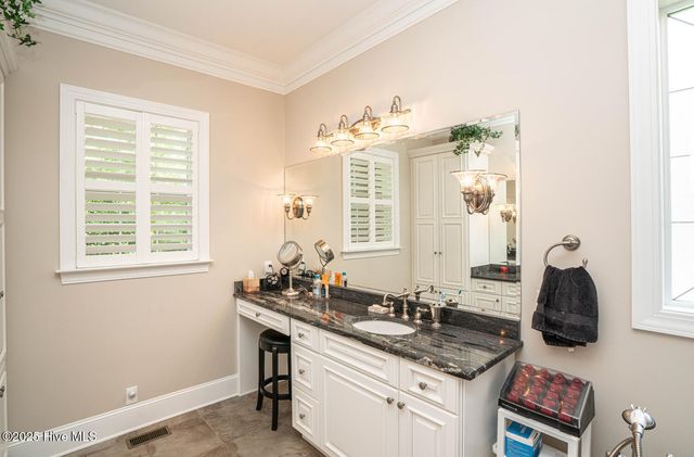 545 Gladstone Circle SW, Ocean Isle Beach, NC 28469