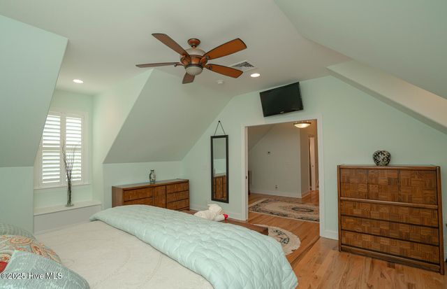 545 Gladstone Circle SW, Ocean Isle Beach, NC 28469