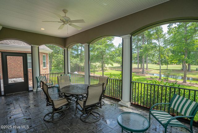 545 Gladstone Circle SW, Ocean Isle Beach, NC 28469