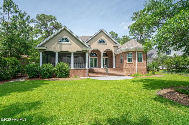545 Gladstone Circle SW, Ocean Isle Beach, NC 28469