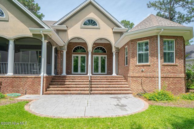 545 Gladstone Circle SW, Ocean Isle Beach, NC 28469