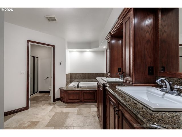 72610 DWIGHT St, Rainier, OR 97048