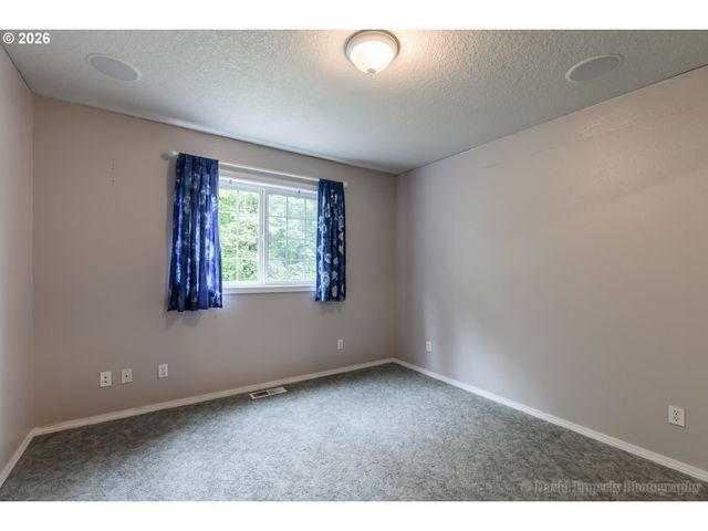 72610 DWIGHT St, Rainier, OR 97048