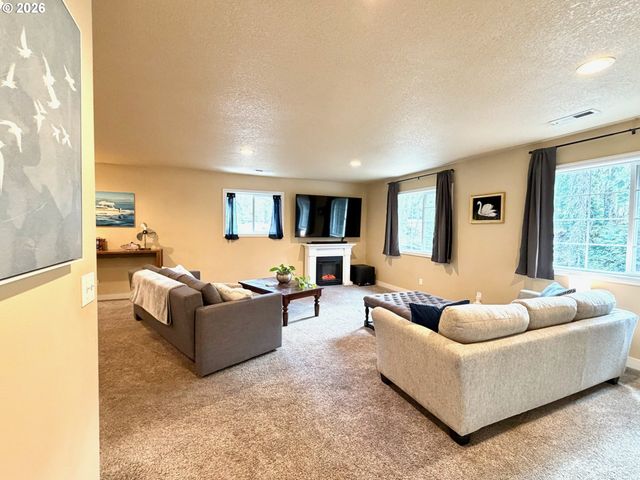 72610 DWIGHT St, Rainier, OR 97048