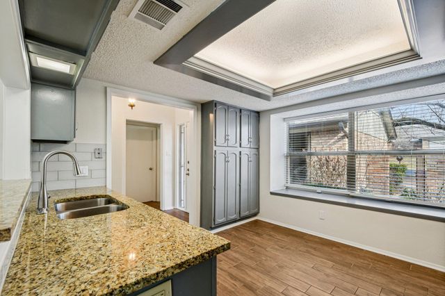 9424 Singing Quail DR 99E, Austin, TX 78758