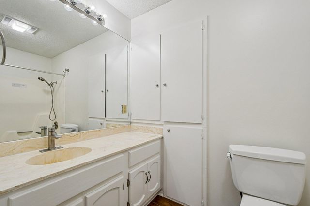 9424 Singing Quail DR 99E, Austin, TX 78758