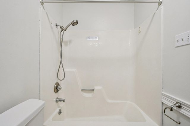 9424 Singing Quail DR 99E, Austin, TX 78758