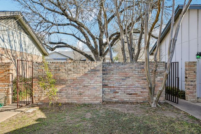 9424 Singing Quail DR 99E, Austin, TX 78758