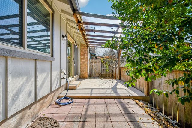 9424 Singing Quail DR 99E, Austin, TX 78758