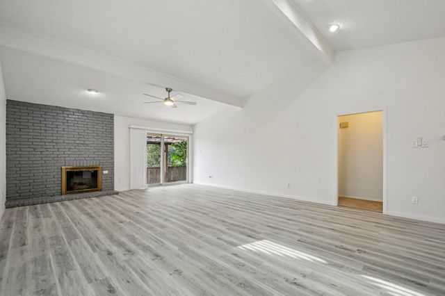 9424 Singing Quail DR 99E, Austin, TX 78758